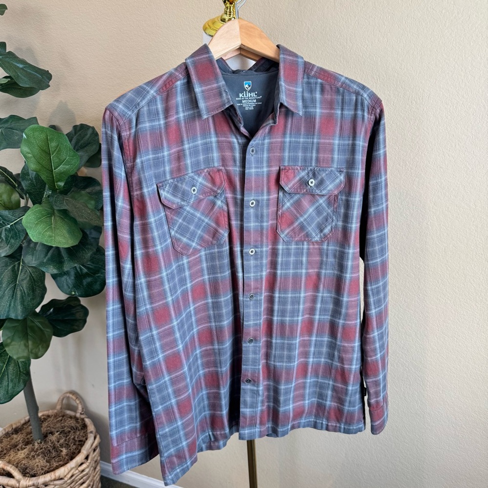 KUHL Dillingr Flannel Button Shirt Mens M Burgundy Plaid Chest Pockets Durable